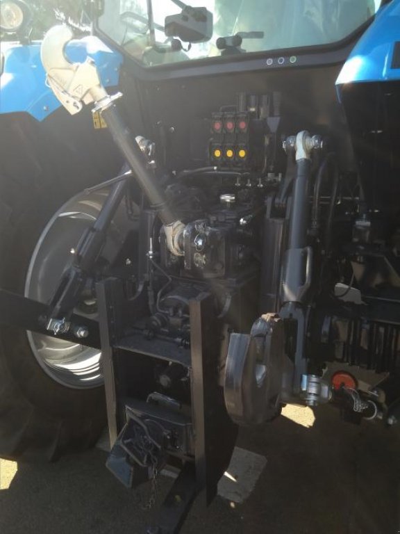 Oldtimer-Traktor des Typs Landini Landpower 135 DT TopTronic, Neumaschine in Київ (Bild 3)