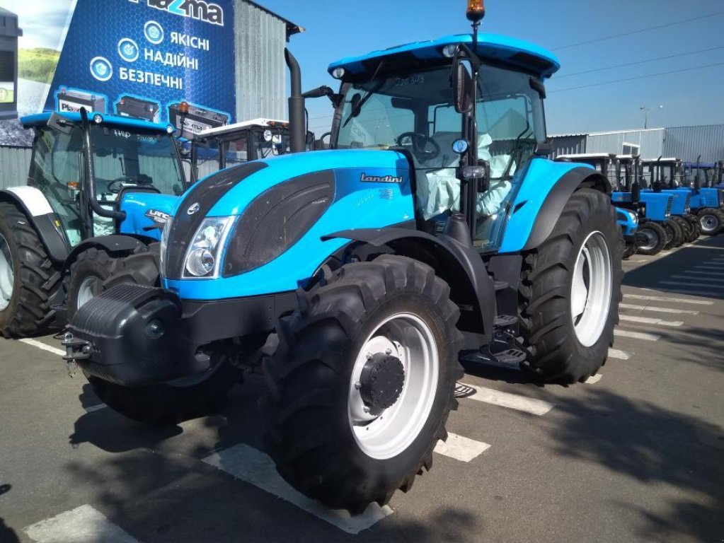 Oldtimer-Traktor des Typs Landini Landpower 135 DT TopTronic, Neumaschine in Київ (Bild 1)