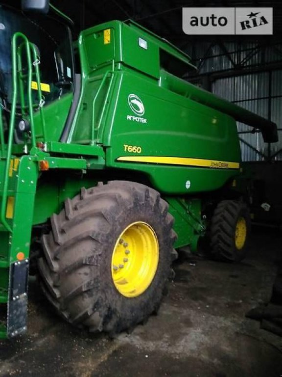 Oldtimer-Mähdrescher des Typs John Deere T660, Gebrauchtmaschine in Михайлівка (Bild 1)