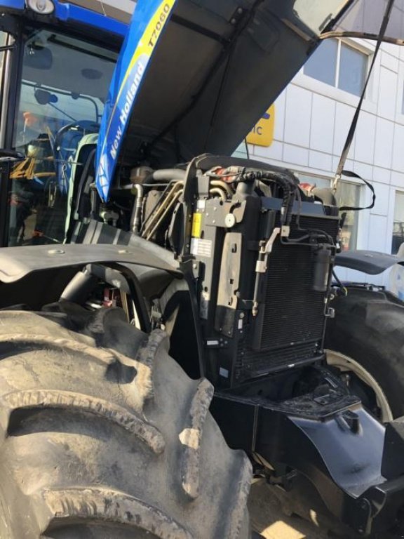 Oldtimer-Traktor des Typs New Holland T 8.390 UC, Neumaschine in Миколаїв (Bild 5)