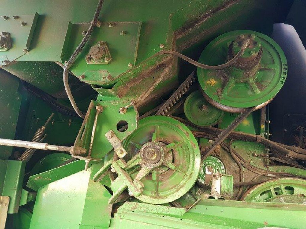 Oldtimer-Mähdrescher des Typs John Deere 9680i WTS, Neumaschine in Путрівка (Bild 4)