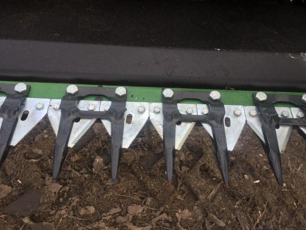 Oldtimer-Mähdrescher des Typs John Deere 2064, Neumaschine in Харків (Bild 5)