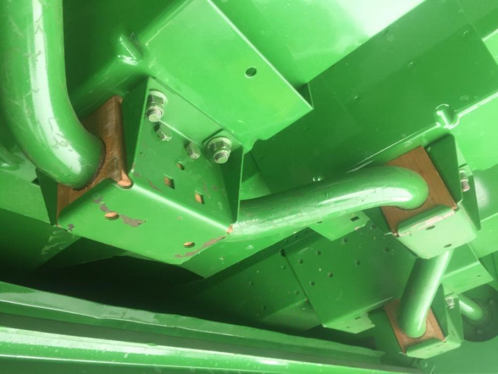 Oldtimer-Mähdrescher des Typs John Deere 2064, Neumaschine in Харків (Bild 2)