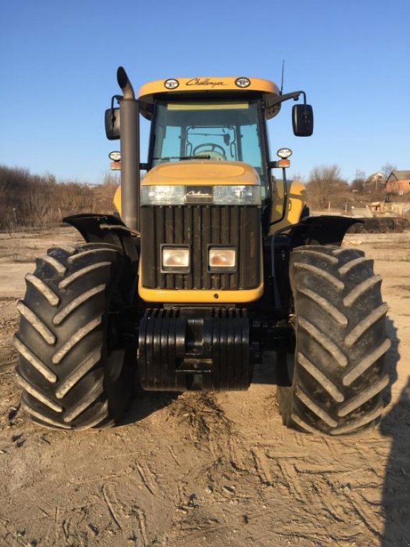 Oldtimer-Traktor des Typs CHALLENGER MT665B, Neumaschine in Харків (Bild 10)