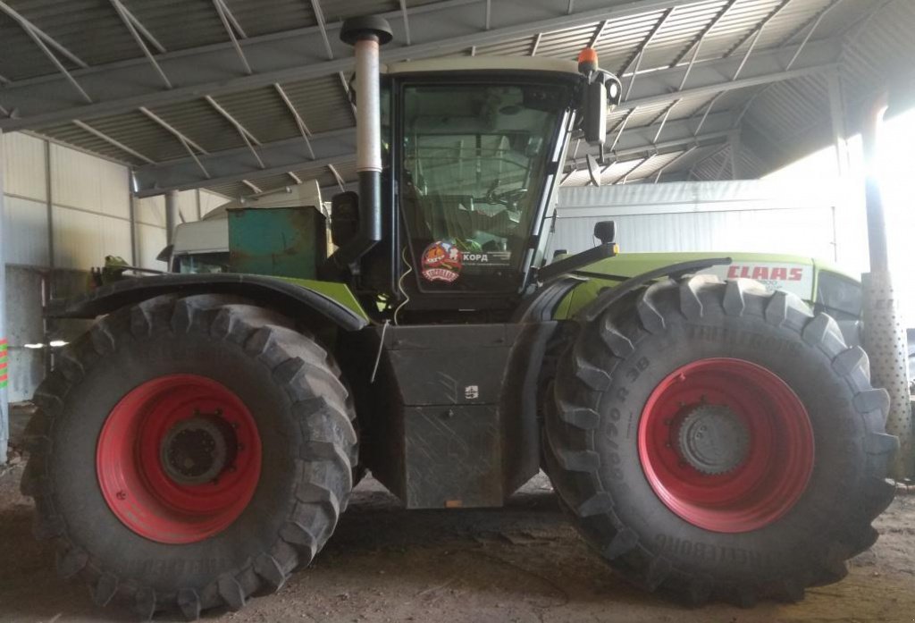 Oldtimer-Traktor des Typs CLAAS Xerion 3800 Trac, Neumaschine in Красилів (Bild 2)