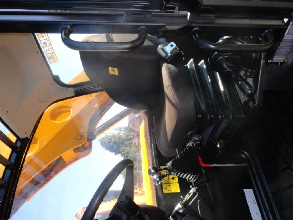 Teleskopstapler des Typs JCB 531-70, Neumaschine in Антополь (Bild 10)