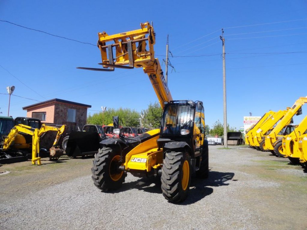 Teleskopstapler des Typs JCB 531-70, Neumaschine in Антополь (Bild 6)