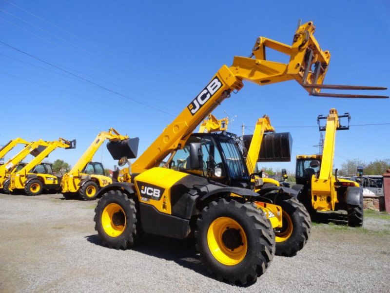 Teleskopstapler des Typs JCB 531-70, Neumaschine in Антополь (Bild 1)