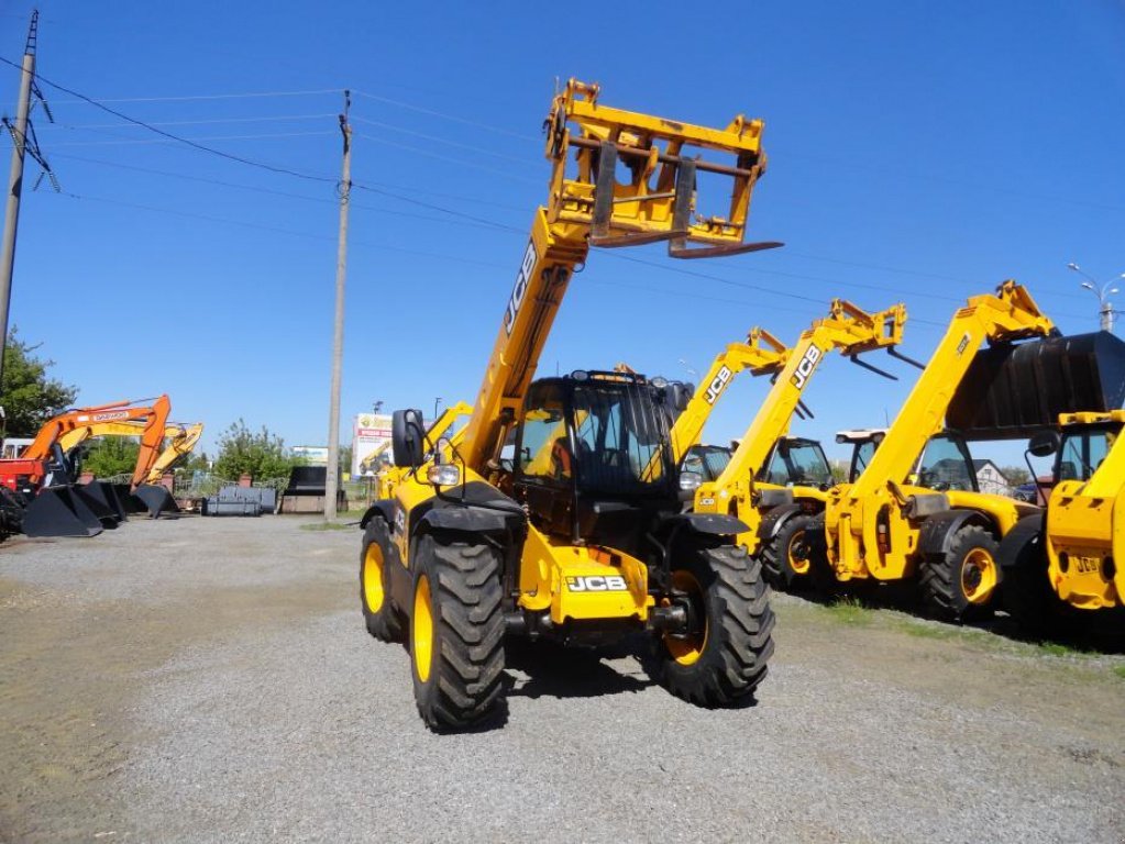 Teleskopstapler des Typs JCB 531-70, Neumaschine in Антополь (Bild 8)