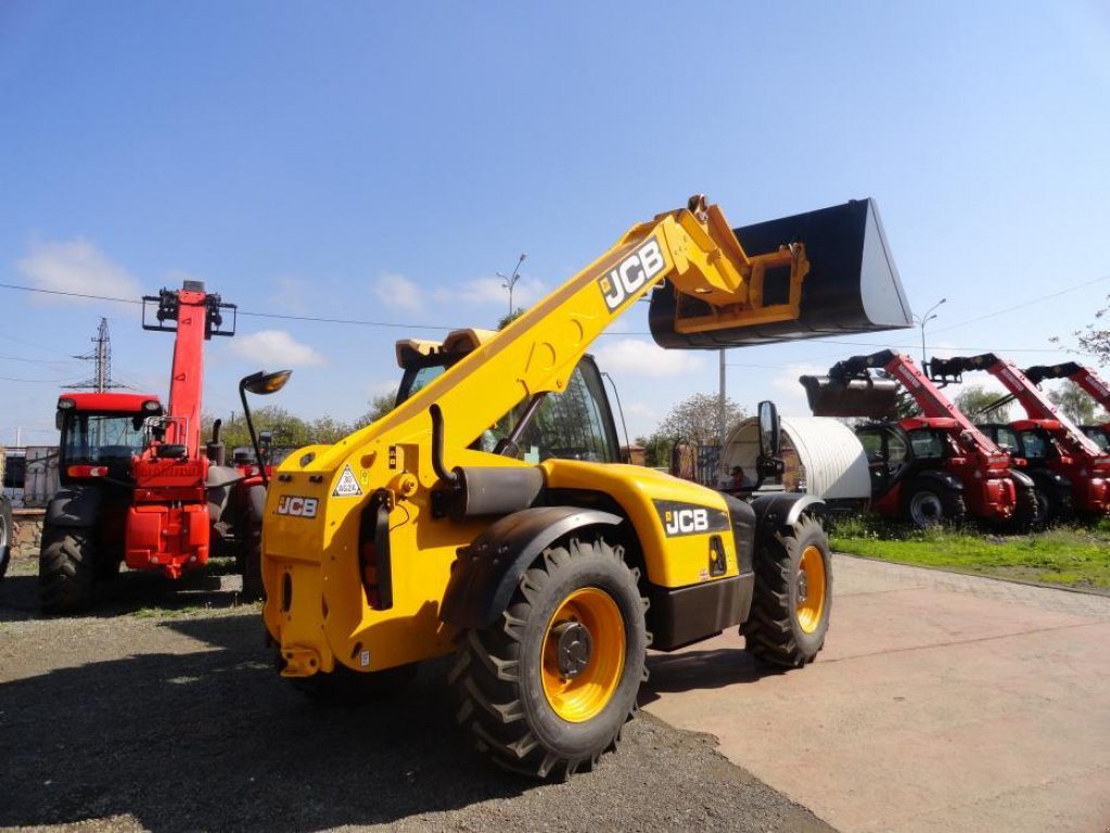 Teleskopstapler des Typs JCB 531-70, Neumaschine in Антополь (Bild 6)
