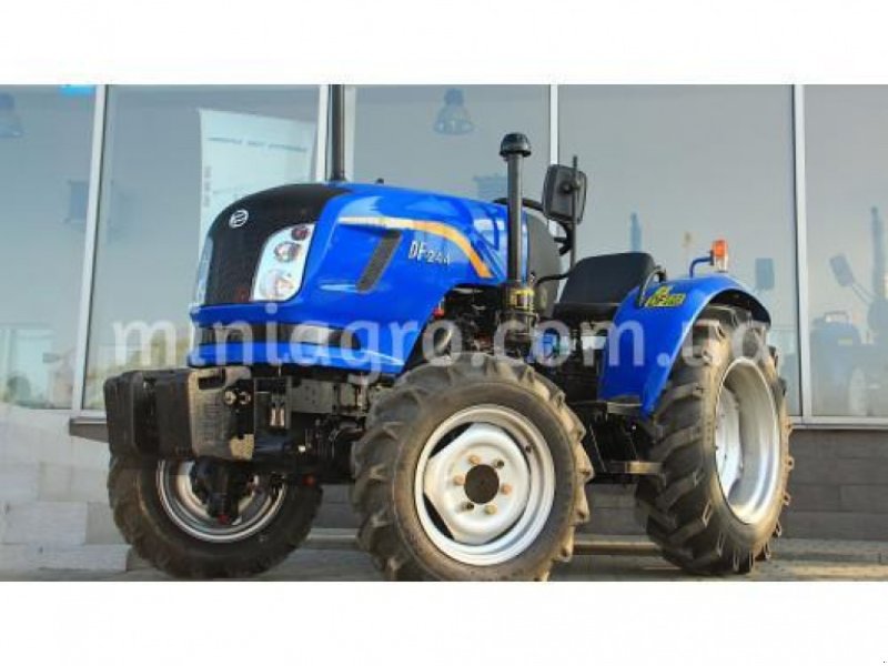 Hopfentraktor des Typs Dong Feng DF 244 D Lux, Neumaschine in Бузова (Bild 1)