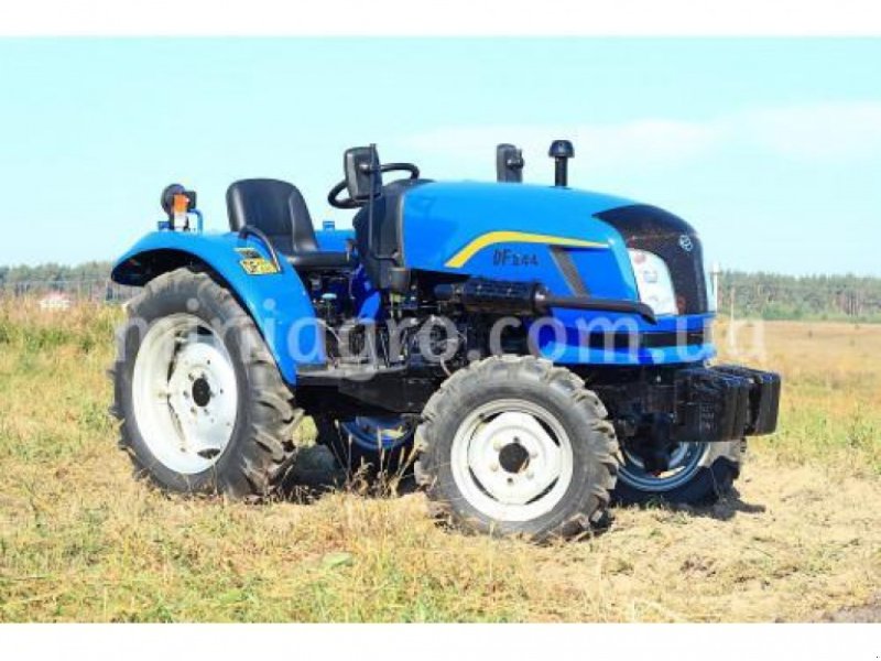 Hopfentraktor des Typs Dong Feng DF 244D, Neumaschine in Бузова (Bild 1)