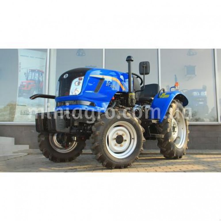 Hopfentraktor des Typs Dong Feng DF 244D, Neumaschine in Бузова (Bild 3)