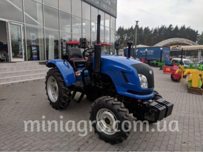 Hopfentraktor des Typs Dong Feng Pacco DF 404 G2, Neumaschine in Бузова (Bild 1)