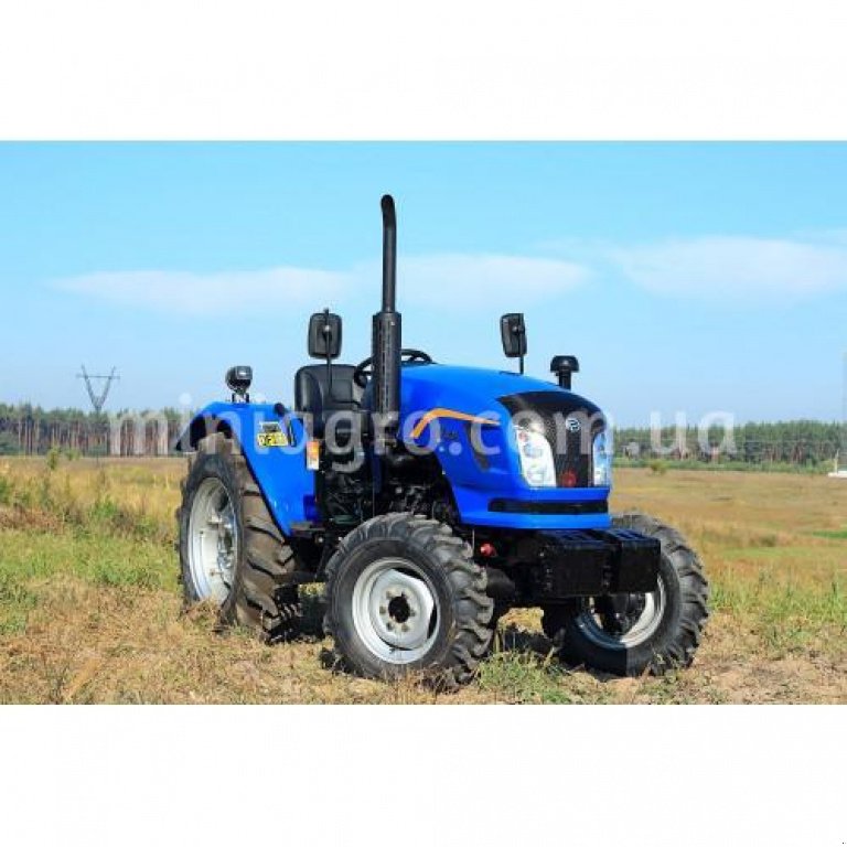 Hopfentraktor des Typs Dong Feng DF 404, Neumaschine in Бузова (Bild 1)