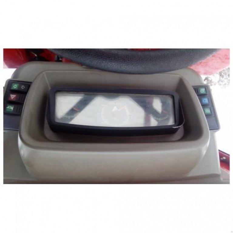 Hopfentraktor des Typs Sonstige ТВ 404, Neumaschine in Бузова (Bild 6)