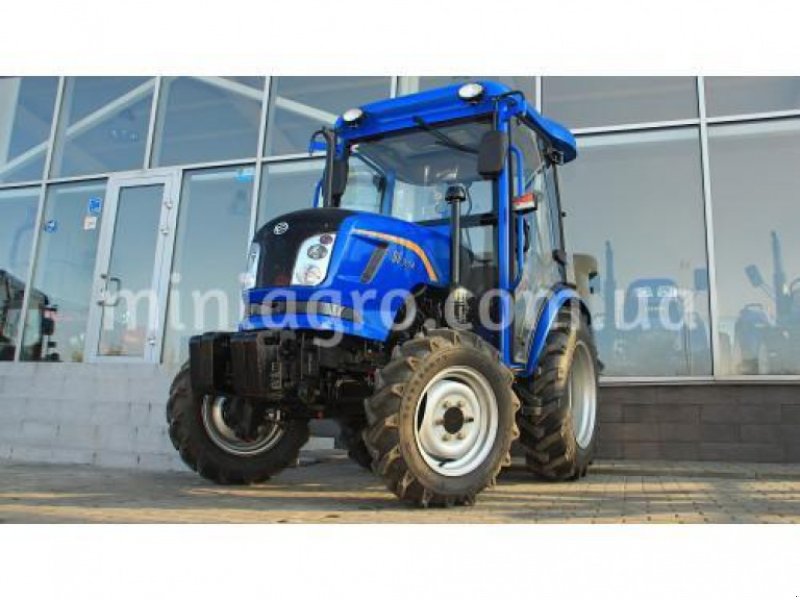 Hopfentraktor des Typs Dong Feng DF 244 Lux, Neumaschine in Бузова (Bild 1)