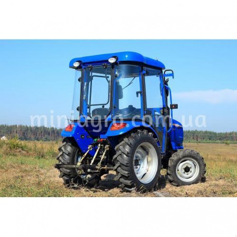 Hopfentraktor des Typs Dong Feng DF 244 Lux, Neumaschine in Бузова (Bild 6)