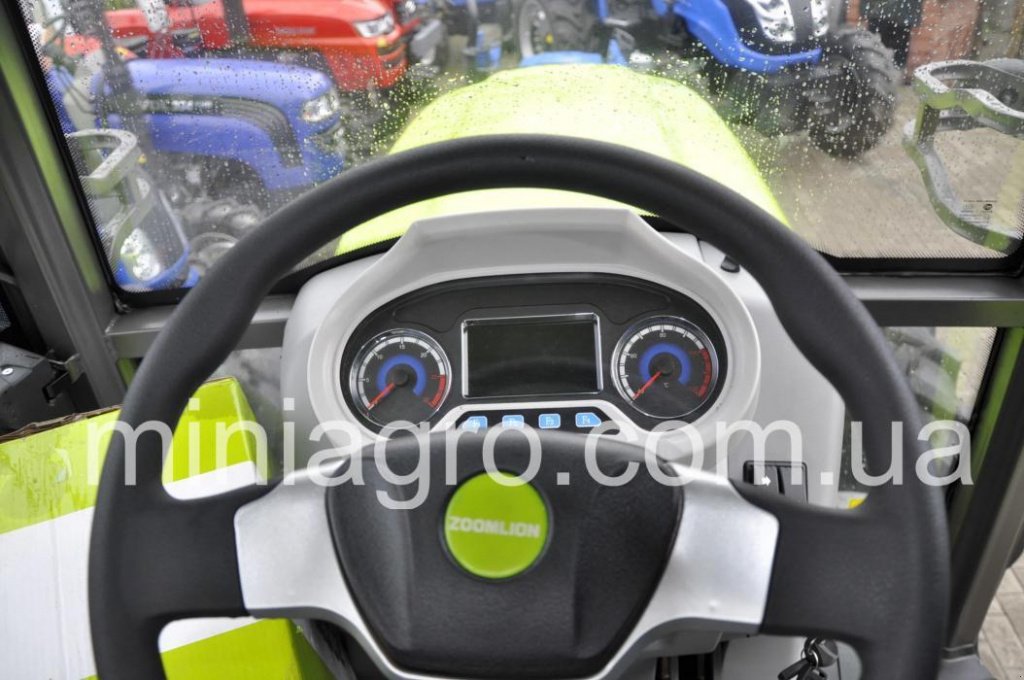 Oldtimer-Traktor des Typs Zoomlion RC1104 Cab, Neumaschine in Бузова (Bild 7)