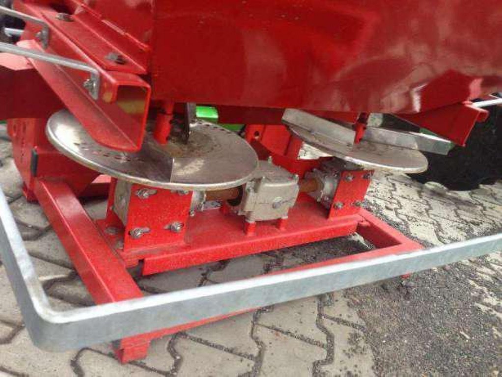 Sandstreuer & Salzstreuer des Typs Jar-Met JP-500, Gebrauchtmaschine in Глеваха (Bild 1)