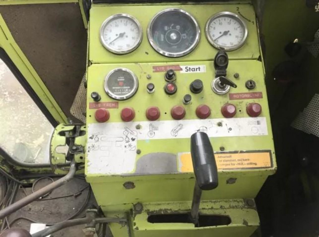 Oldtimer-Mähdrescher des Typs CLAAS Dominator 105, Neumaschine in Вінниця (Bild 3)