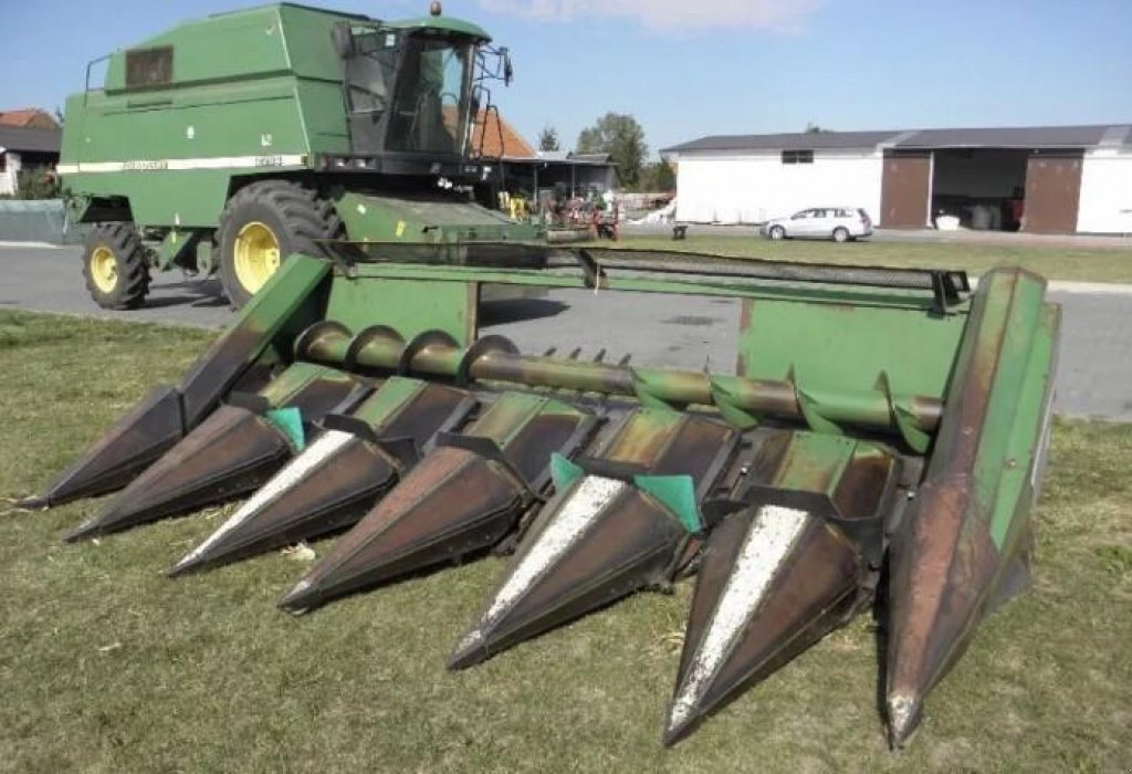 Maispflückvorsatz des Typs John Deere 608, Gebrauchtmaschine in Вінниця (Bild 1)