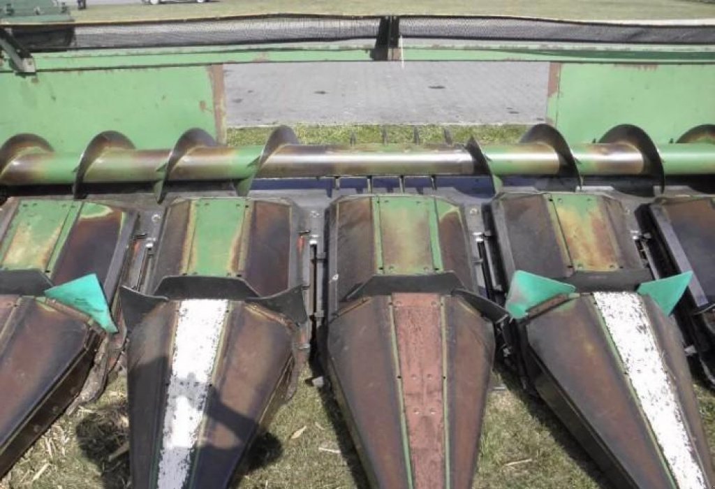 Maispflückvorsatz des Typs John Deere 608, Gebrauchtmaschine in Вінниця (Bild 5)