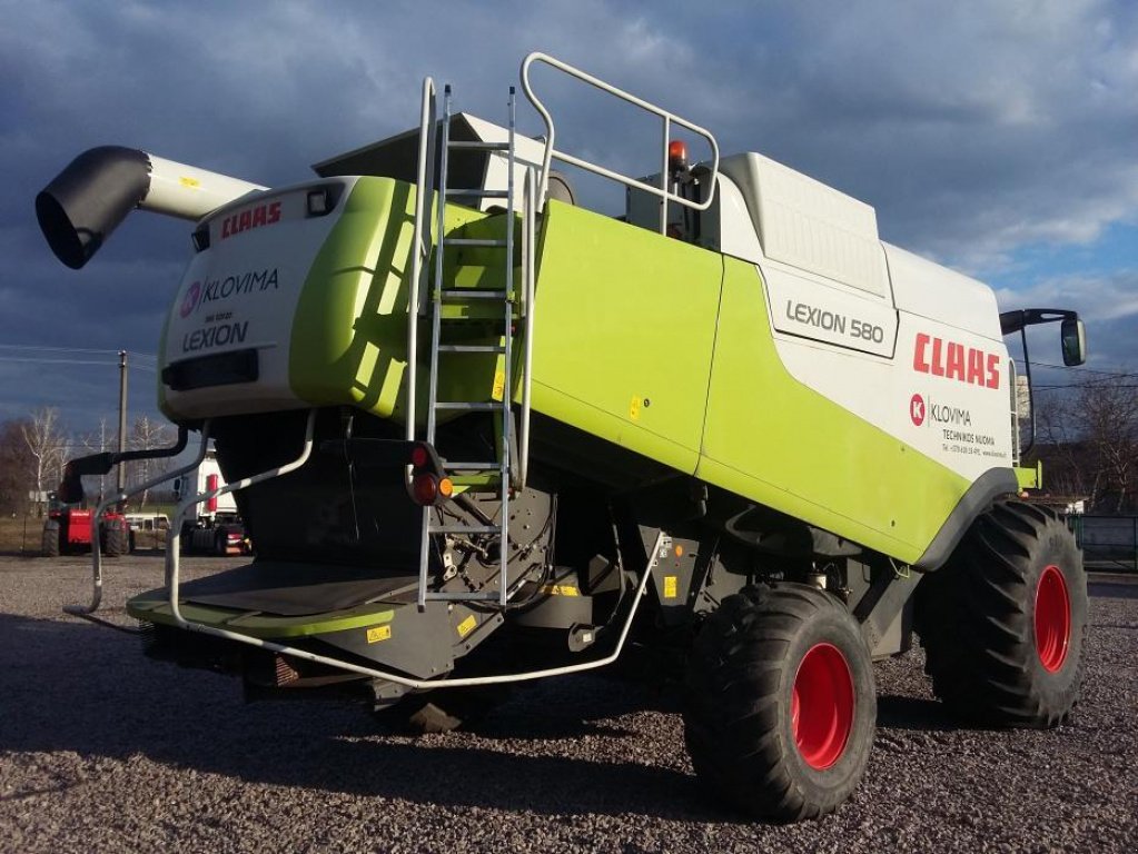 Oldtimer-Mähdrescher des Typs CLAAS Lexion 580, Neumaschine in Біла Церква (Bild 5)