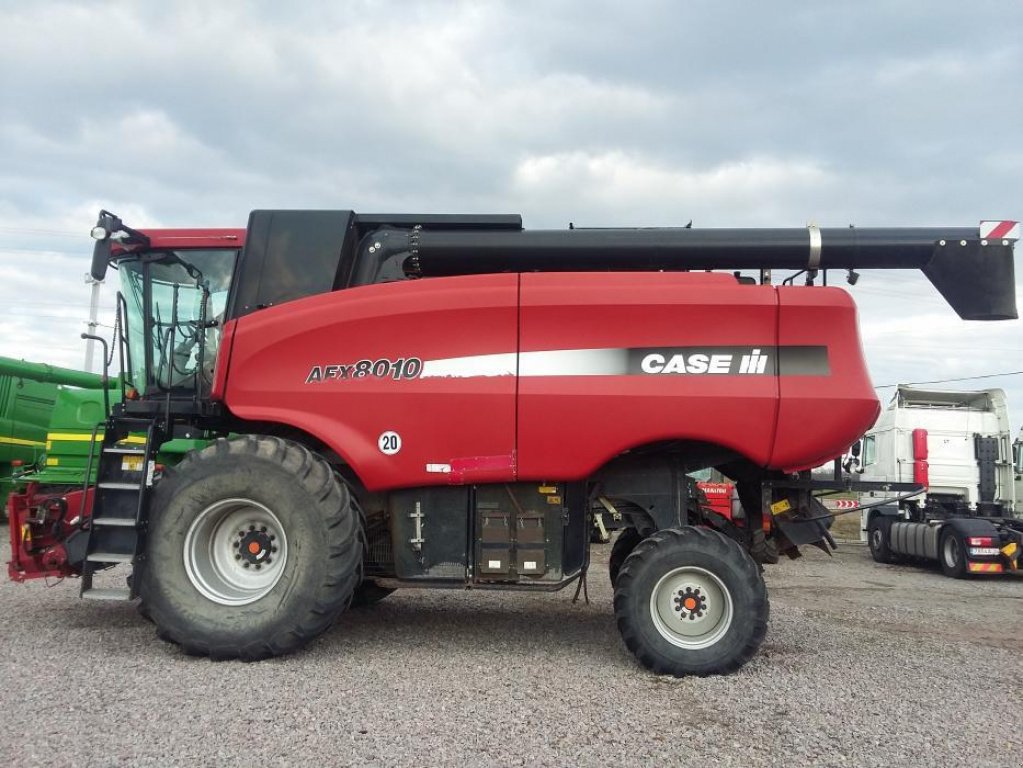 Oldtimer-Mähdrescher des Typs Case IH AXF 8010, Neumaschine in Біла Церква (Bild 2)