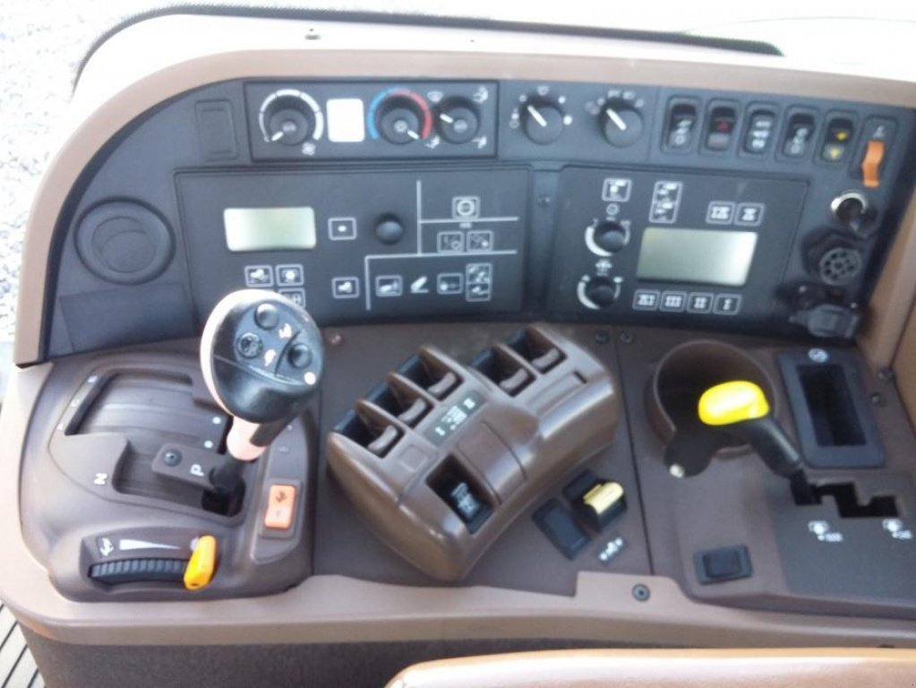 Oldtimer-Traktor des Typs John Deere 7930, Neumaschine in Біла Церква (Bild 6)