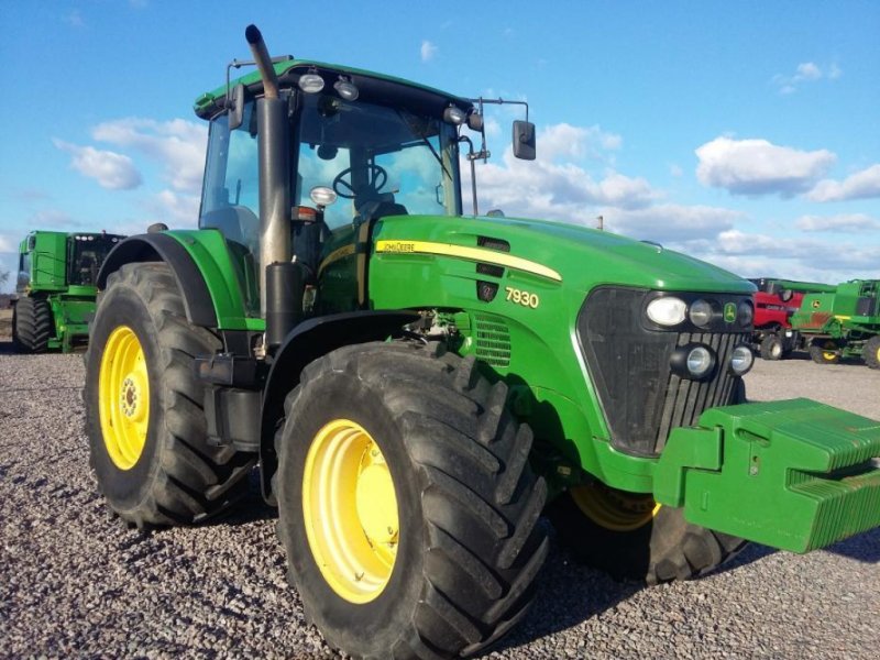 Oldtimer-Traktor des Typs John Deere 7930, Neumaschine in Біла Церква (Bild 1)