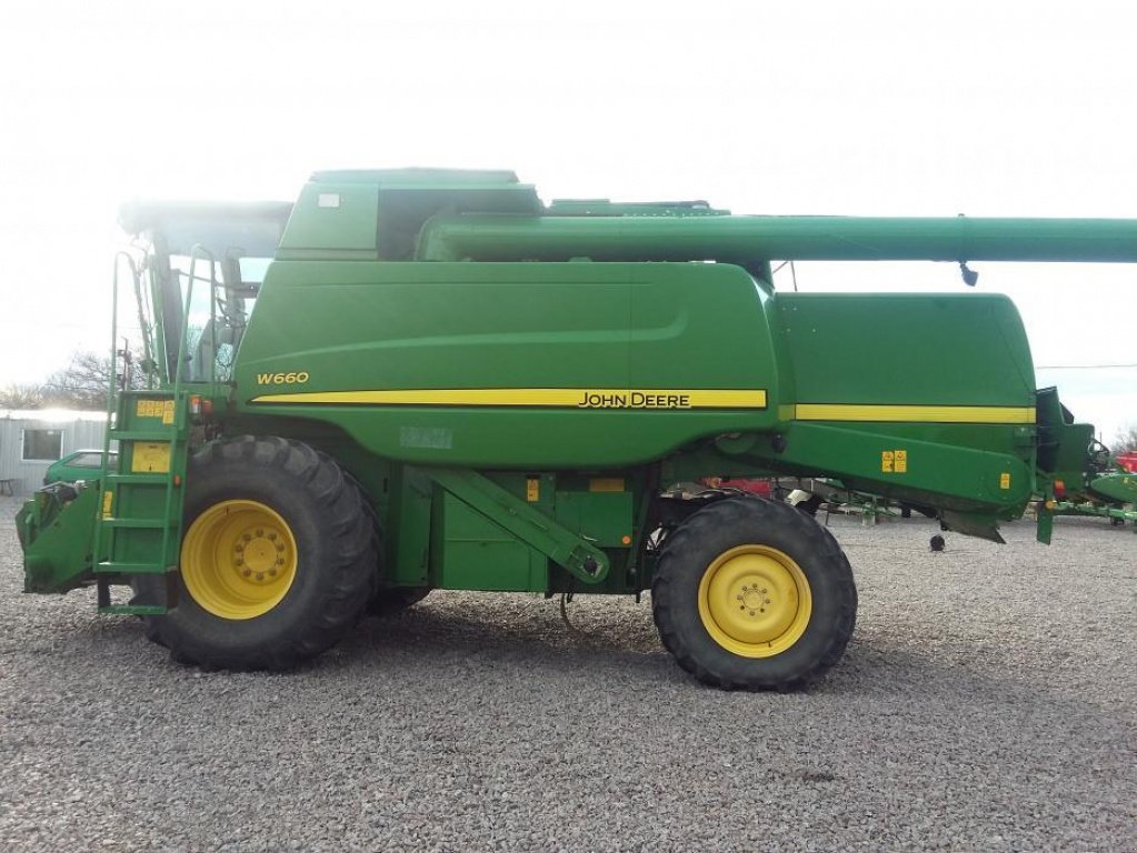 Oldtimer-Mähdrescher des Typs John Deere W660, Neumaschine in Біла Церква (Bild 2)