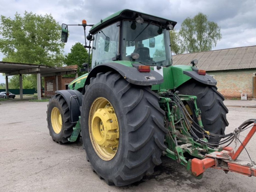 Oldtimer-Traktor des Typs John Deere 8430, Gebrauchtmaschine in Макаров (Bild 5)