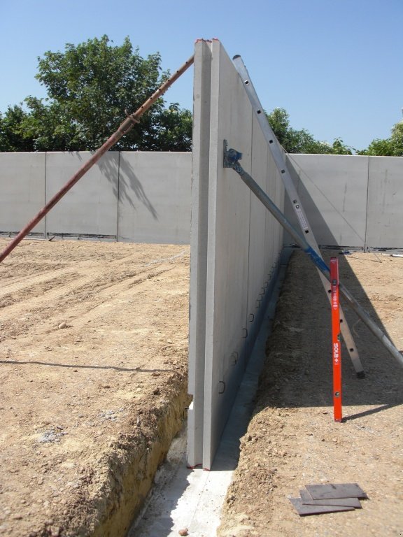 Sonstiges des Typs Müller Fahrsilo _Gerade Wand_, Neumaschine in Neuburg a. d. Kammel (Bild 1)