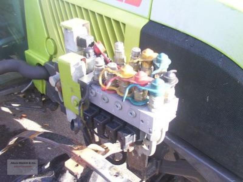 Schmalspurtraktor des Typs CLAAS Nectis 237 VL; Außenbr. 1,40m, Gebrauchtmaschine in Tapfheim (Bild 3)