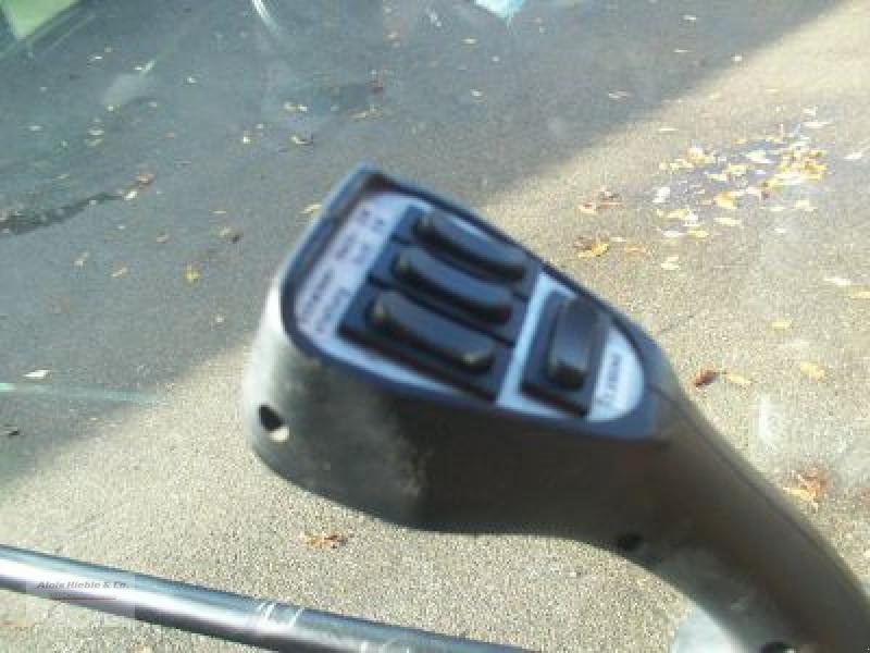 Schmalspurtraktor des Typs CLAAS Nectis 237 VL; Außenbr. 1,40m, Gebrauchtmaschine in Tapfheim (Bild 8)