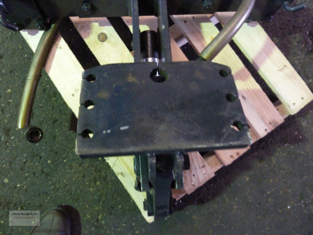 Schmalspurtraktor des Typs Krieger Fronthydraulik, Gebrauchtmaschine in Tapfheim (Bild 3)