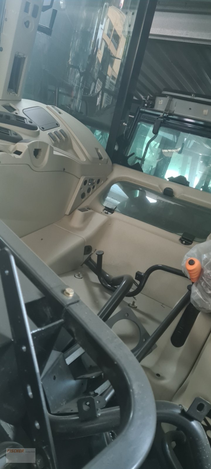 Aufbauten des Typs Massey Ferguson Kabine 5600 5700 6600 6700 7600 7700 4200 5S 4300 5400, Gebrauchtmaschine in Pfoerring (Bild 2)