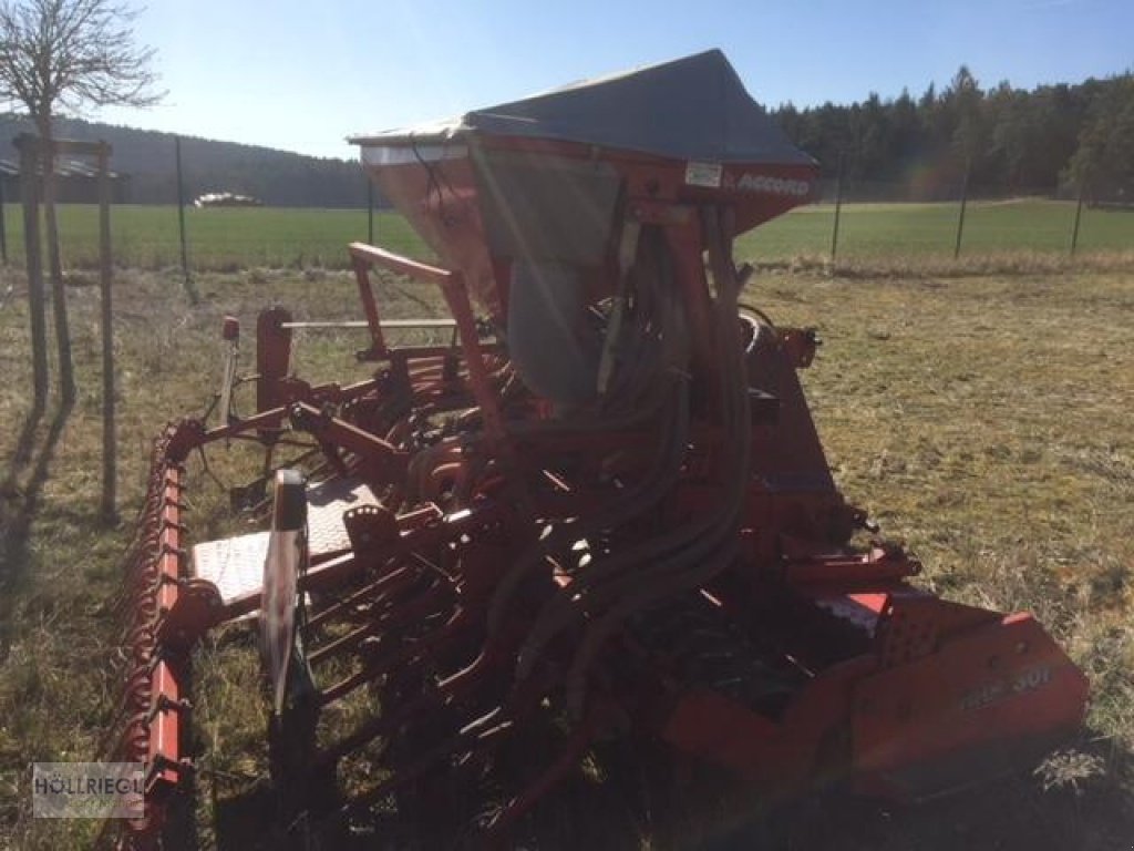 Drillmaschinenkombination des Typs Kuhn HRB 301, Gebrauchtmaschine in Hohenburg (Bild 3)