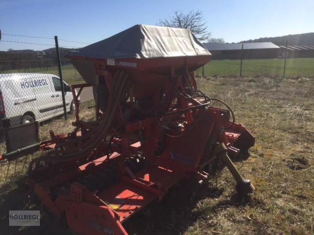 Drillmaschinenkombination des Typs Kuhn HRB 301, Gebrauchtmaschine in Hohenburg (Bild 2)