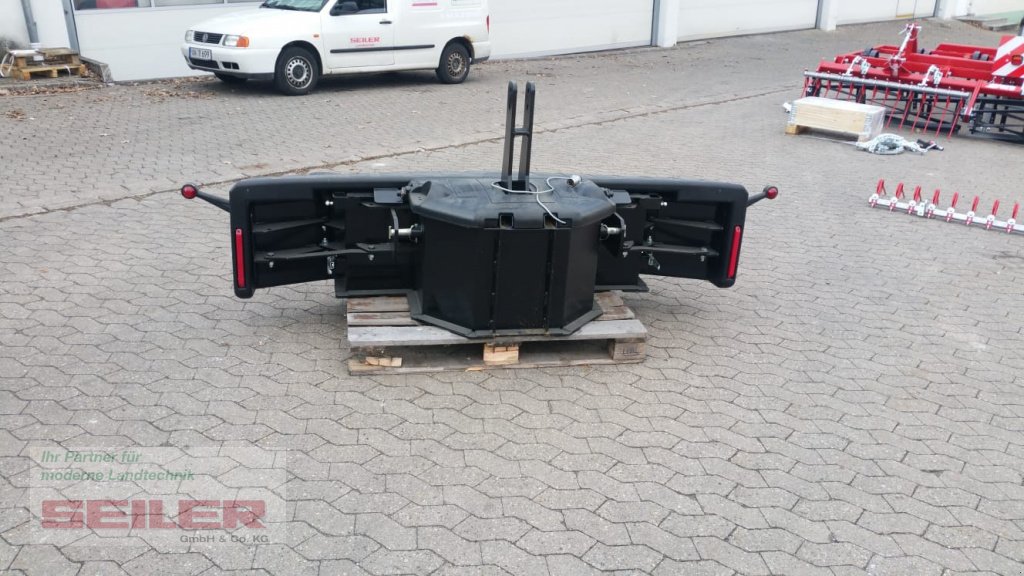 Frontgewicht des Typs Sonstige Frontgewicht 900kg BUMPY Stahlgewicht Agri-Bumper, Neumaschine in Ansbach (Bild 5)