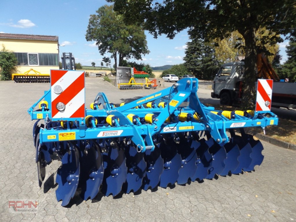 Kurzscheibenegge des Typs Farmet Diskomat 3, Neumaschine in Insingen (Bild 1)