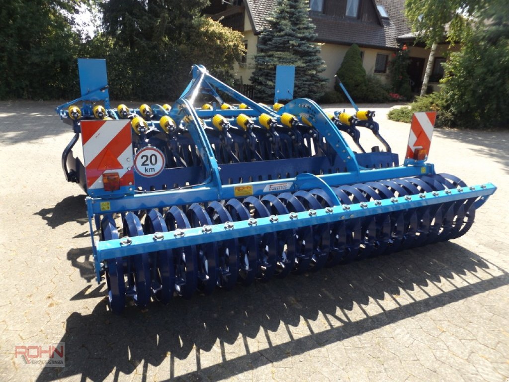 Kurzscheibenegge des Typs Farmet Diskomat 3, Neumaschine in Insingen (Bild 3)