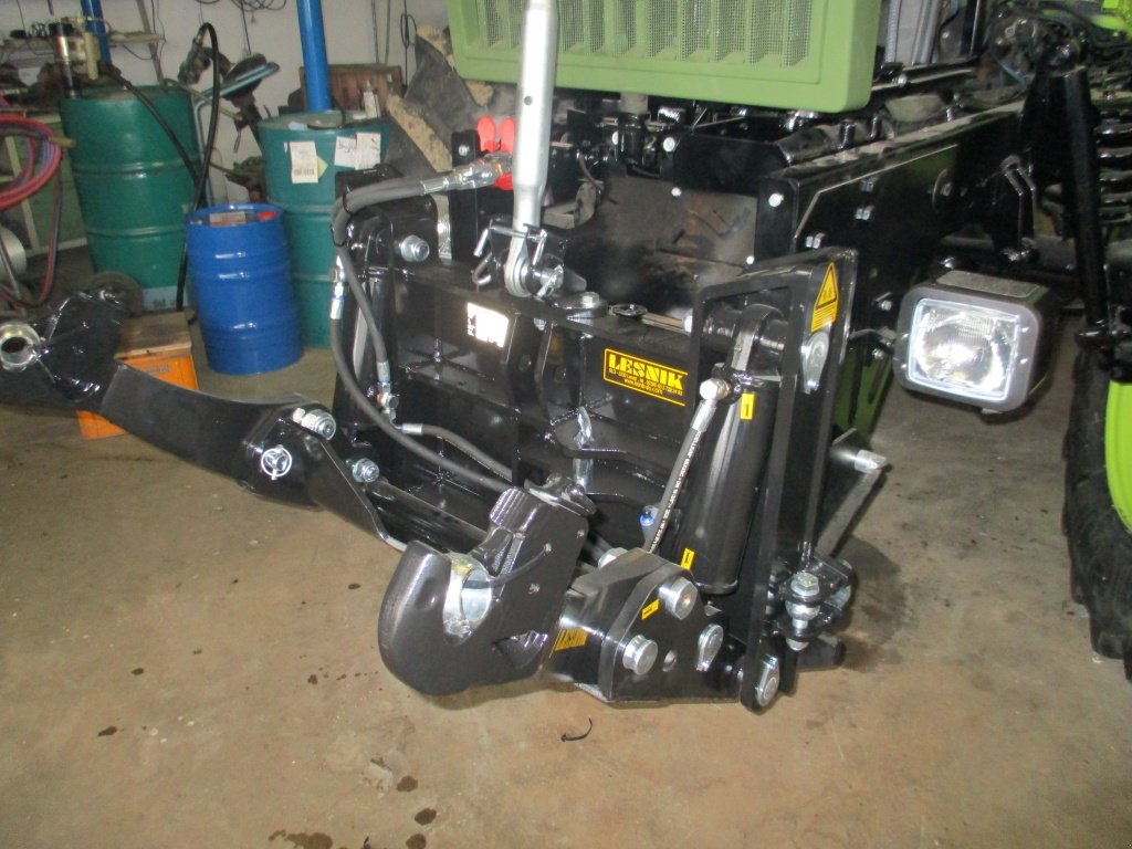 Traktor des Typs Mercedes-Benz Fronthydraulik 2 Zyl. für MB trac und Unimog, Neumaschine in Haselbach (Bild 16)