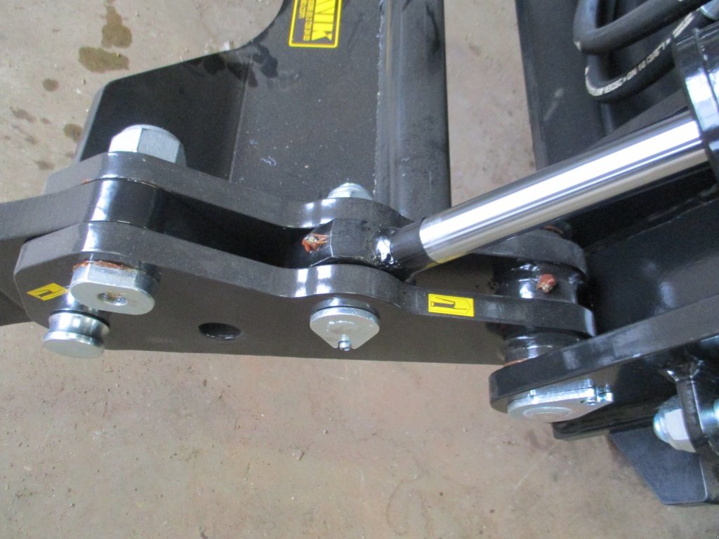 Traktor des Typs Mercedes-Benz Fronthydraulik 2 Zyl. für MB trac und Unimog, Neumaschine in Haselbach (Bild 10)