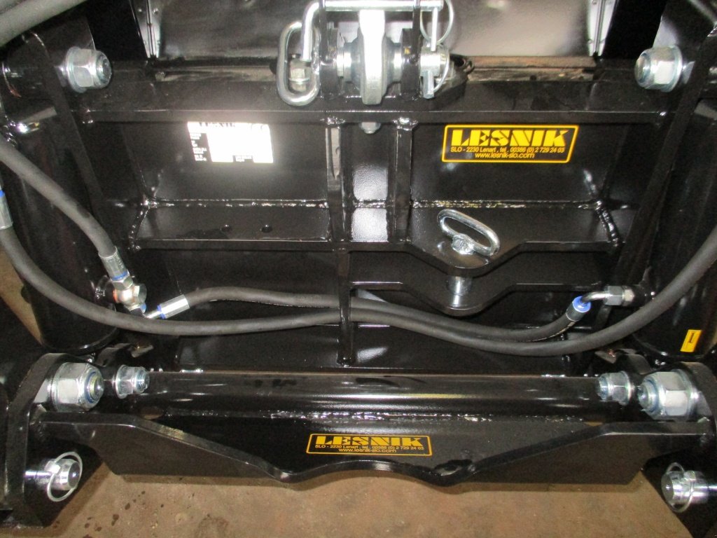 Traktor des Typs Mercedes-Benz Fronthydraulik 2 Zyl. für MB trac und Unimog, Neumaschine in Haselbach (Bild 9)