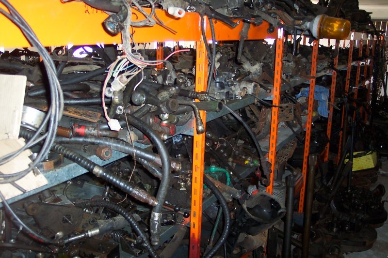 Unimog des Typs Mercedes-Benz Großes Ersatzteillager an gebrauchten Unimog und MB Track Teilen, Gebrauchtmaschine in Haselbach (Bild 5)