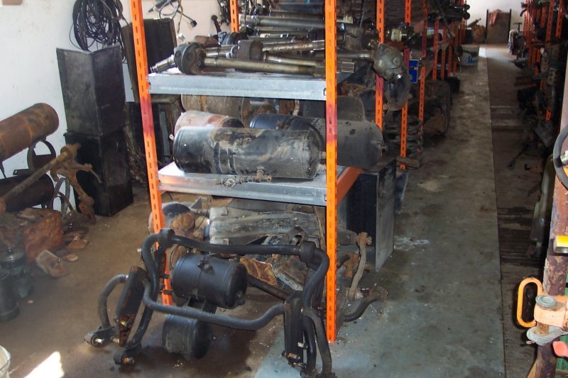 Unimog des Typs Mercedes-Benz Großes Ersatzteillager an gebrauchten Unimog und MB Track Teilen, Gebrauchtmaschine in Haselbach (Bild 7)