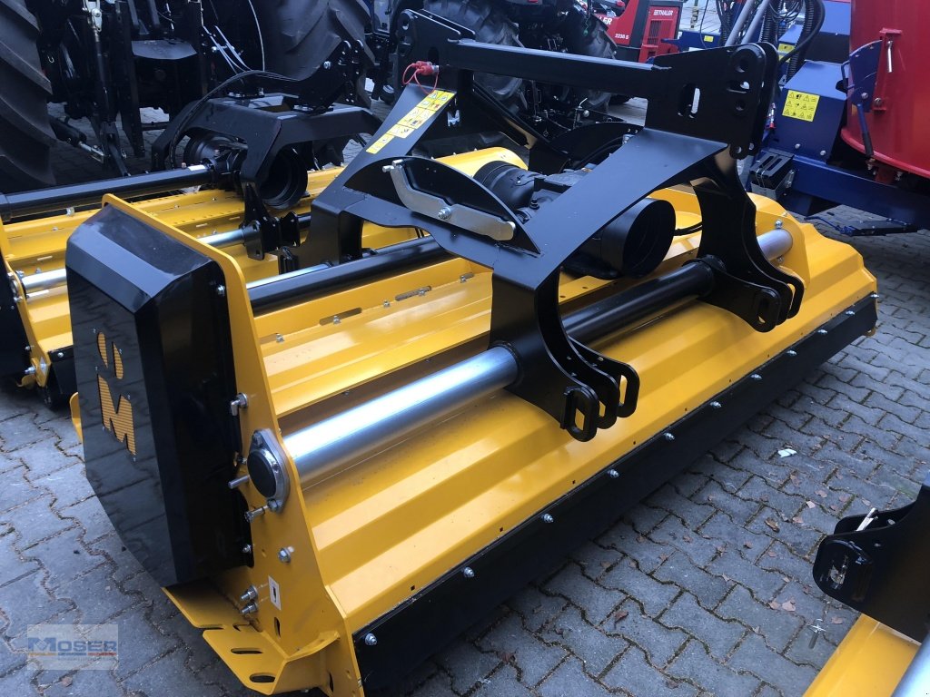 Mulchgerät & Häckselgerät des Typs Müthing MUM 280 Pro, Neumaschine in Massing (Bild 1)