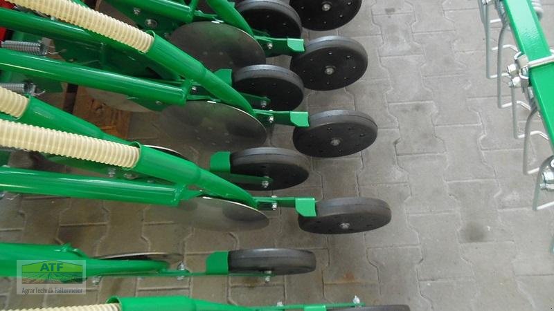 Drillmaschinenkombination des Typs Agro-Masz SN300 + Anbauaggregat ANT30, Neumaschine in Teublitz (Bild 7)